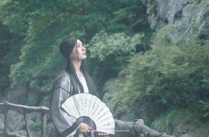 龙虎榜 |中华企业上涨10.13%，知名游资中信西安朱雀大街买入416.01万元
