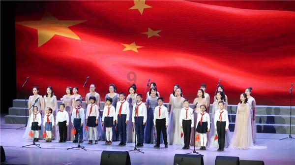 上升的白气球